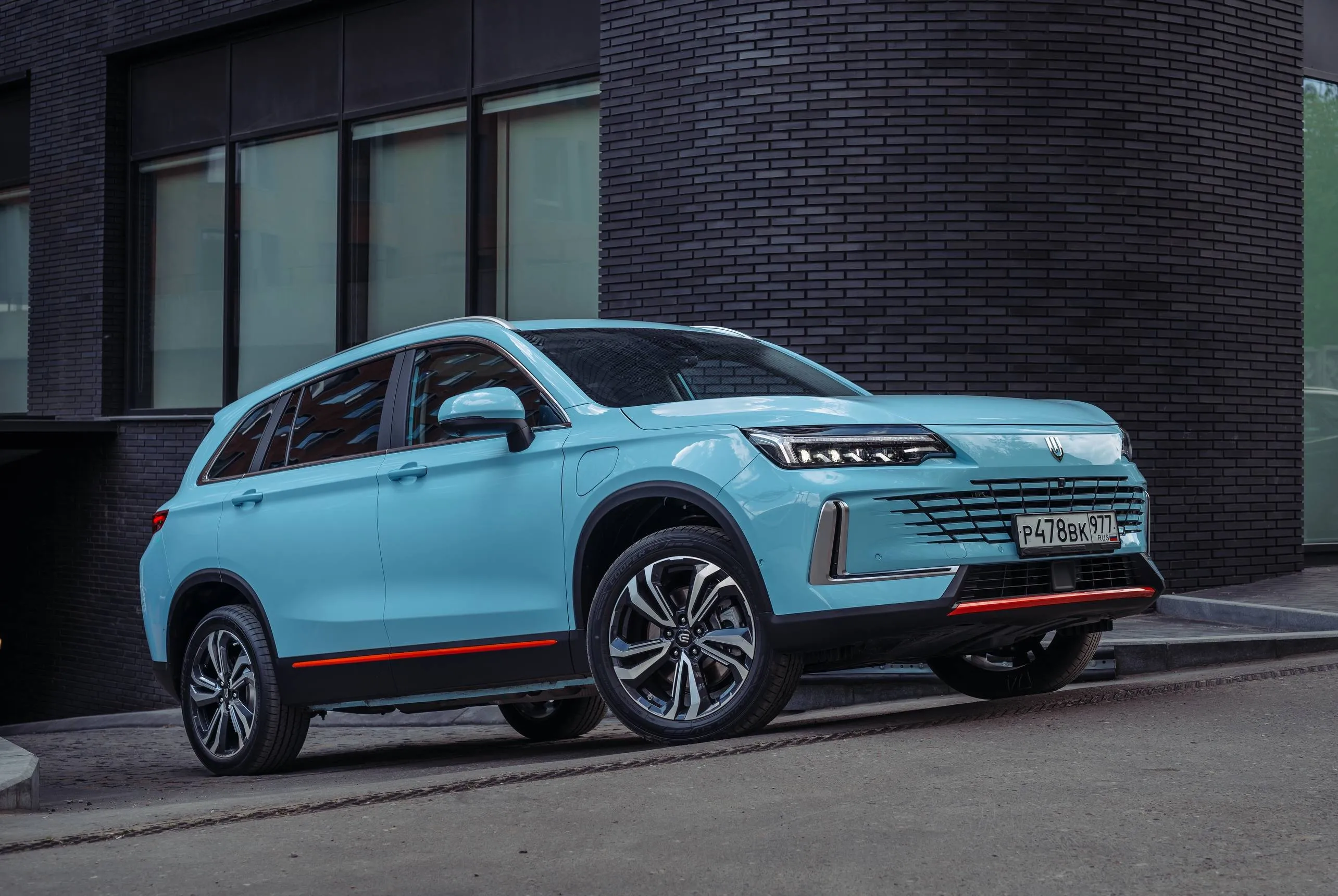 Ещё один «лишний»: дилеры распродают остатки автомобилей Skywell