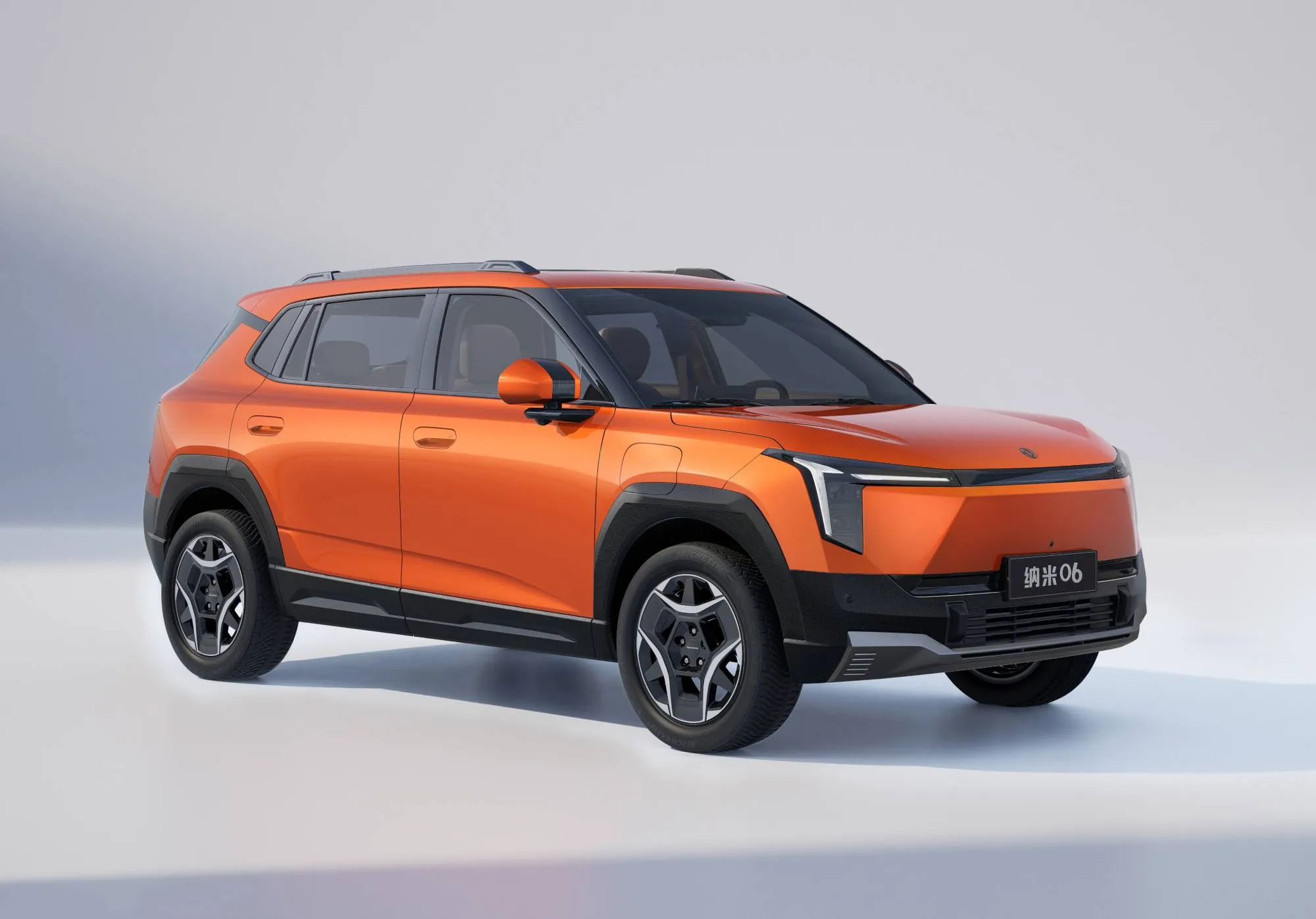 Nammi 06: как Dongfeng скрестил внедорожник и кроссовер