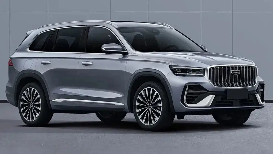 Geely Monjaro ждёт обновление. Кроссовер станет мощнее, быстрее и симпатичнее