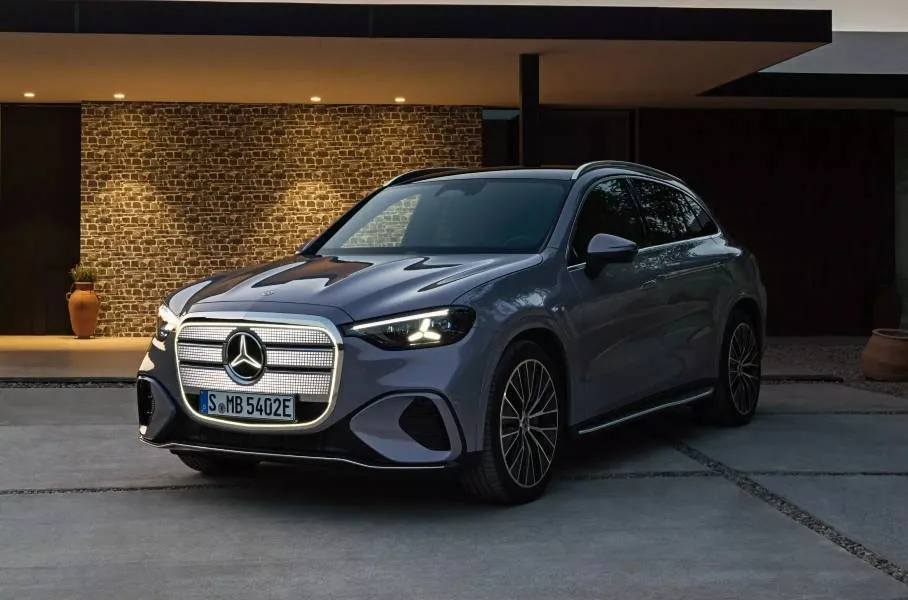 Голосовой помощник Mercedes-Benz GLC with EQ Technology запомнит всё, что вы сказали