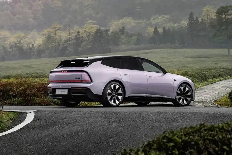 Немецкий дизайн и китайские технологии: на рынок вышел AUDI E5 Sportback