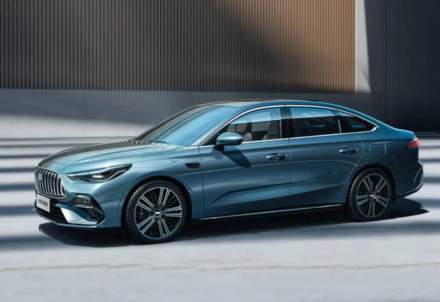 Geely Galaxy Starshine 6 EM-i: «умная» система вождения в базовой комплектации