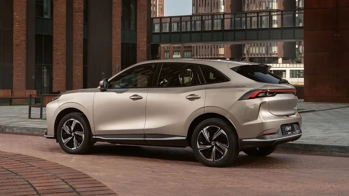 У российско-китайского кроссовера Evolute i-Sky появилась доступная «городская» версия