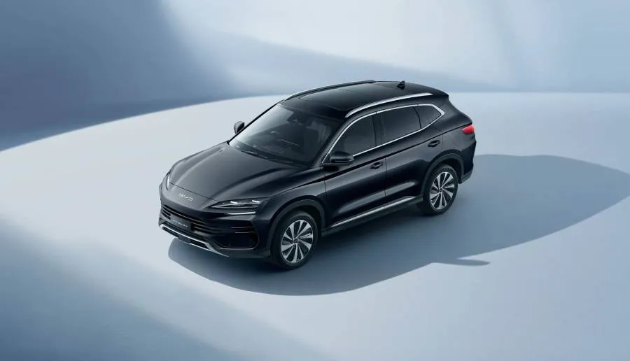 100 000 машин за 100 дней: BYD установил рекорд с кроссовером Sealion 06