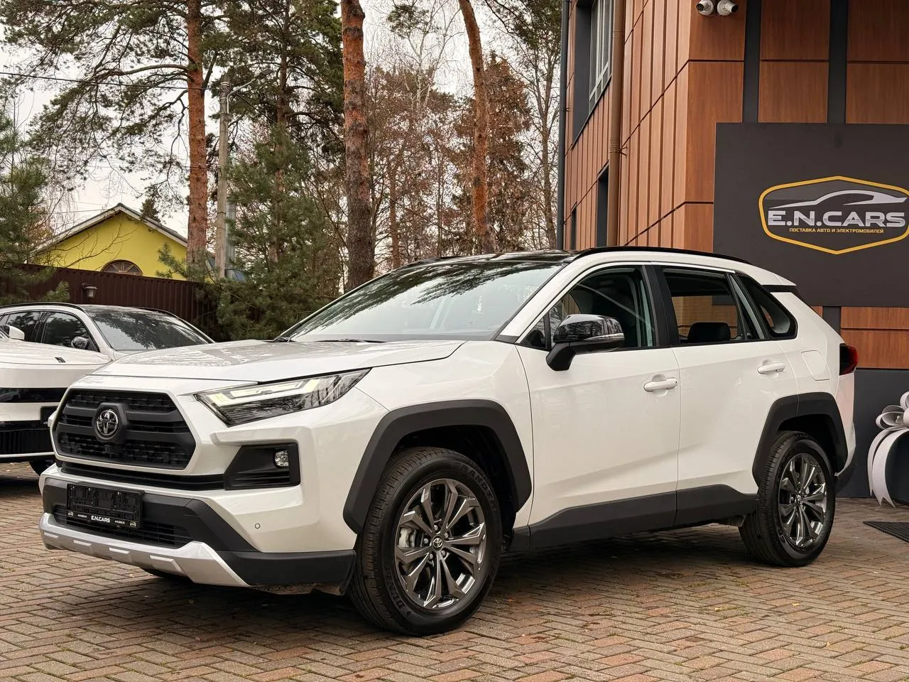 В Москве можно приобрести из наличия новые Toyota RAV4