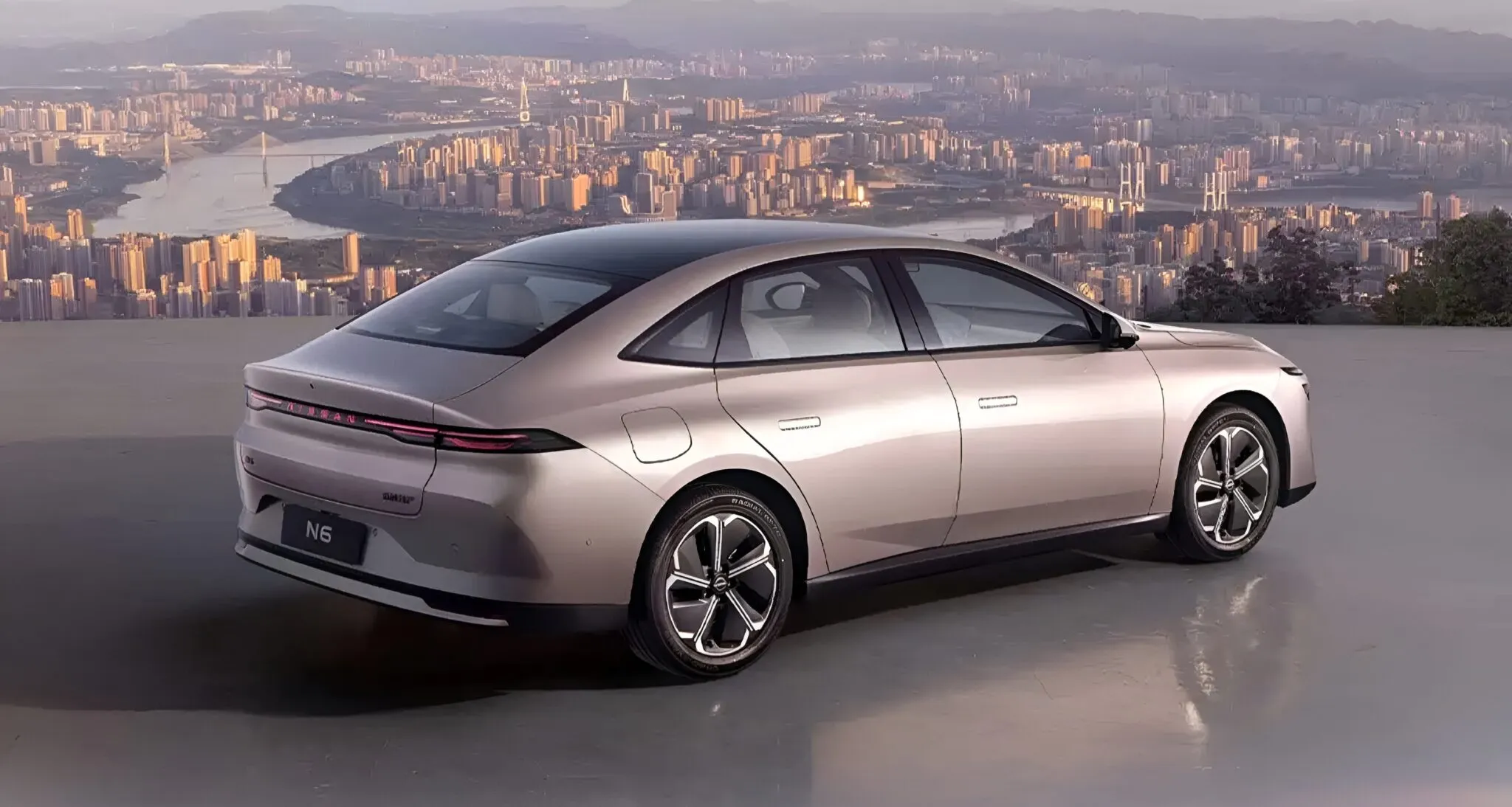 Премиальный гибрид Nissan N6 будут продавать за 1 миллион рублей