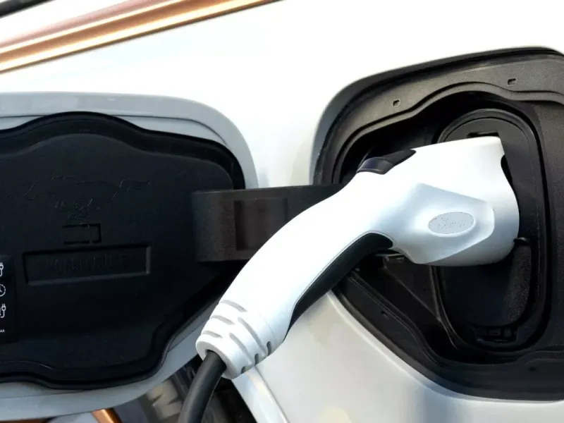 В Китае продано рекордное число электромобилей