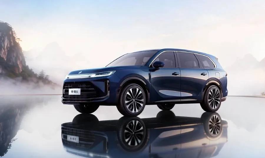 Wuling и Huawei представили гибридный Huajing S