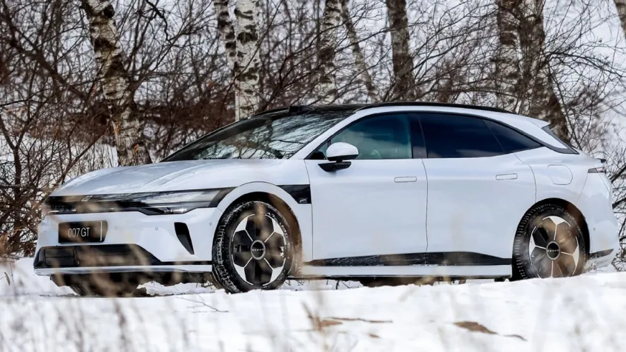 Zeekr выводит на рынок Китая две обновлённые модели