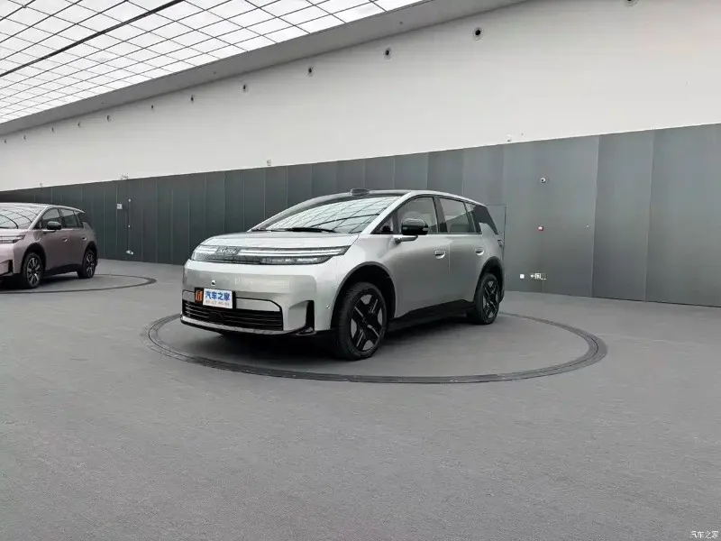 Раскрыты все характеристики компакт-кросса Aion N60