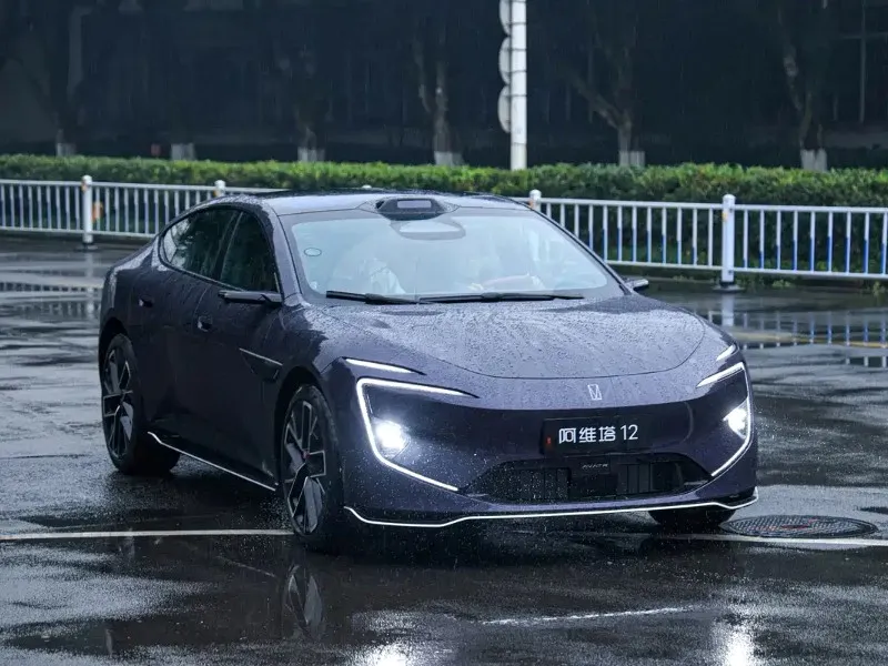 Представлен обновлённый Avatr 12