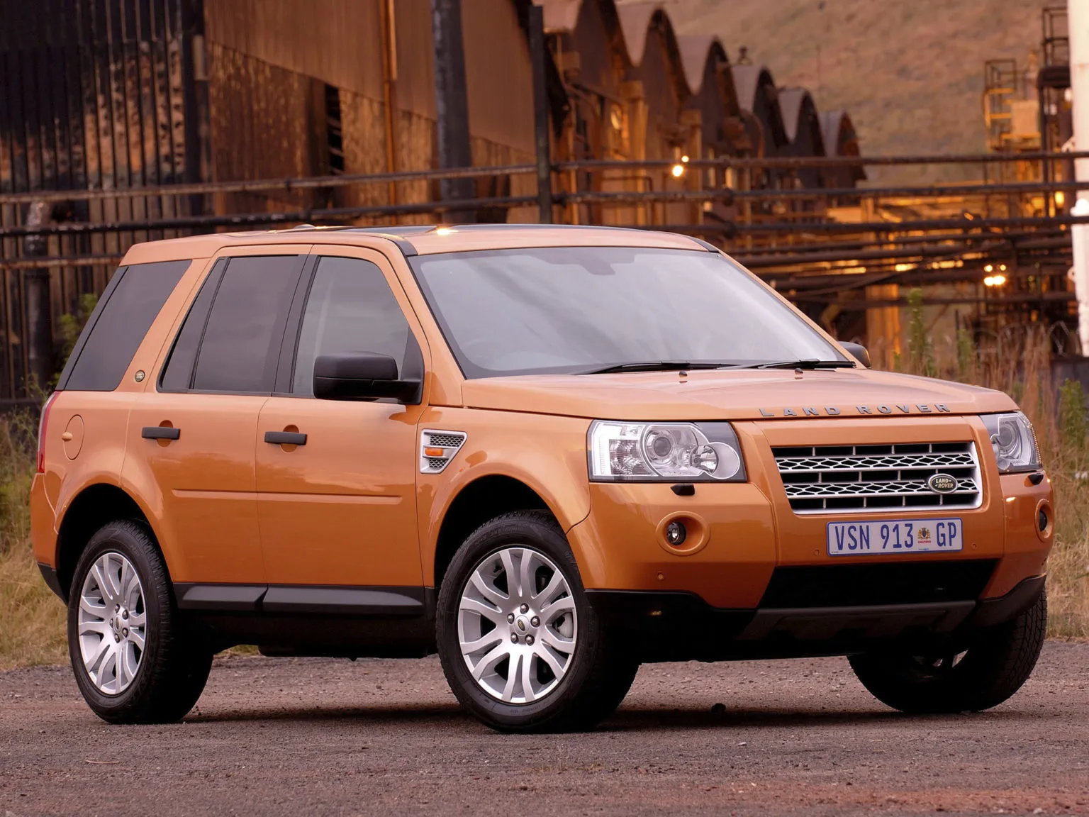 Каким будет первый Land Rover, построенный из Chery