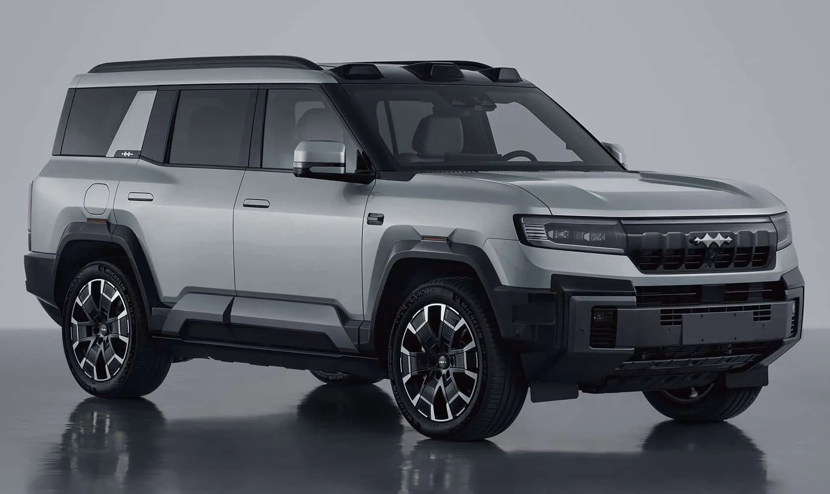 Огромные размеры и 737 сил: старт продаж флагманского Fang Cheng Bao Bao 8