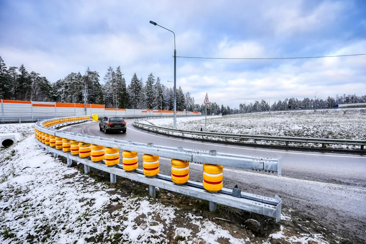 На дорогах России появились ограждения типа «бочонок»