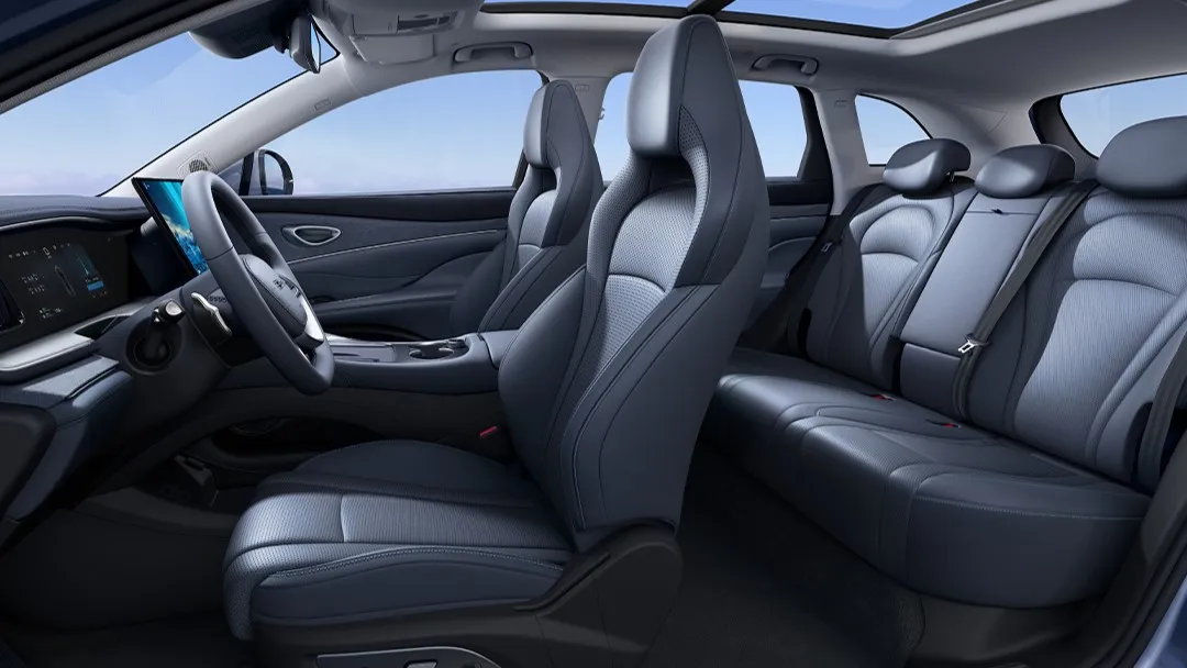 Марка BYD показала салон нового большого кроссовера Sealion 07 DM