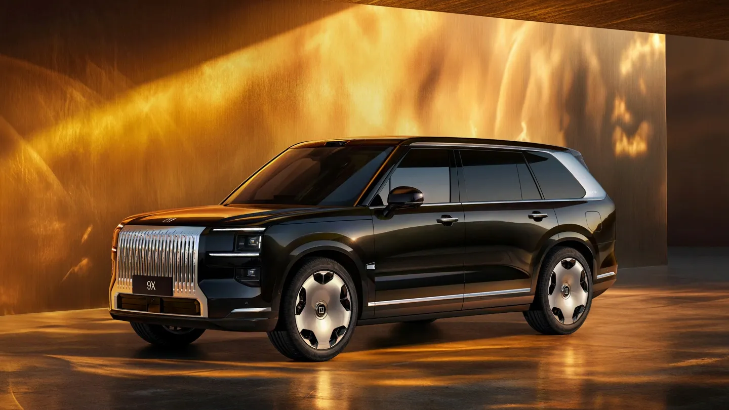 Почти Cullinan: Zeekr опубликовал фотографии флагманского внедорожника 9X