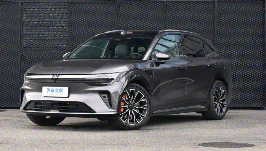 Zeekr 7X стал мощнее и «умнее», почти не подорожав