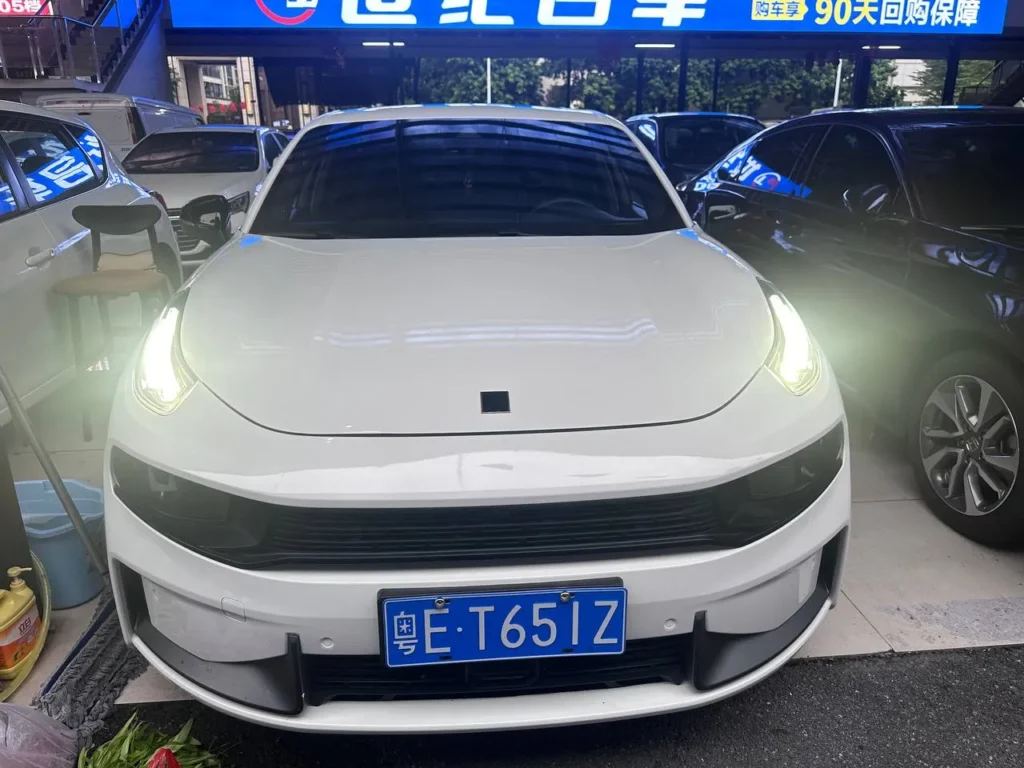 Lynk & Co 03 I