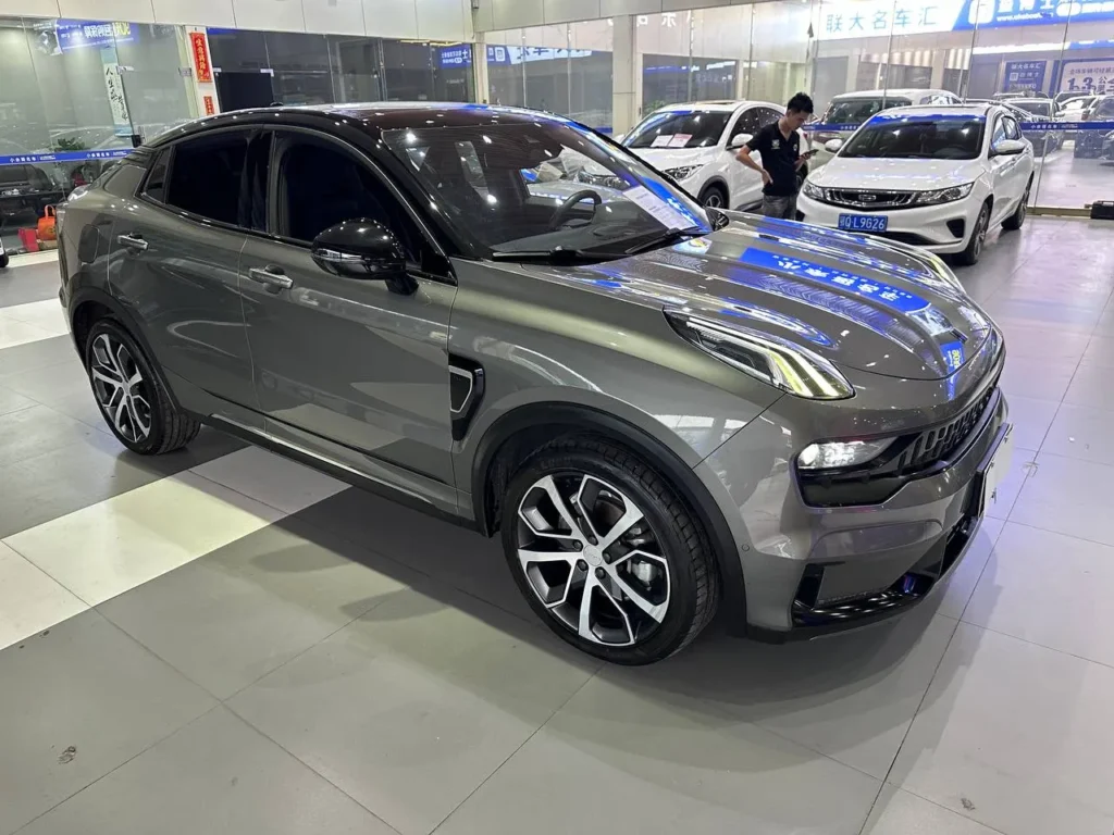 Lynk & Co 05