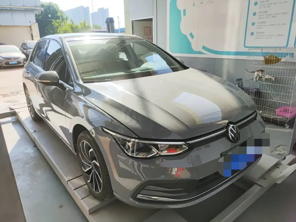 Volkswagen Golf VIII