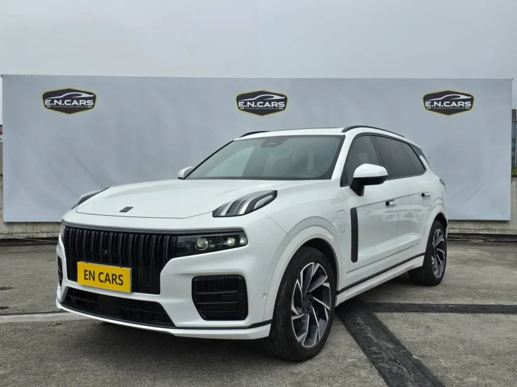 Lynk & Co 09