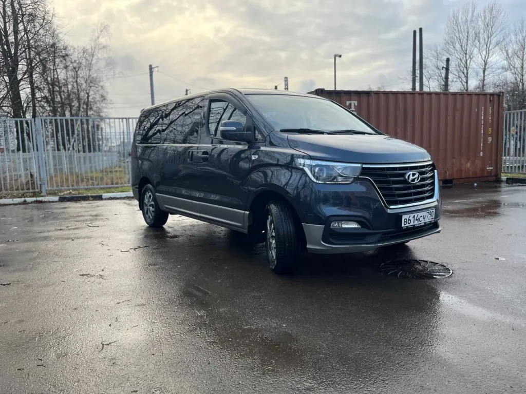 Hyundai Starex
