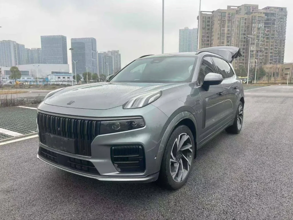 Lynk & Co 09